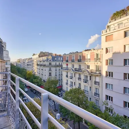 Apartment Bel Avec Balcon Paris