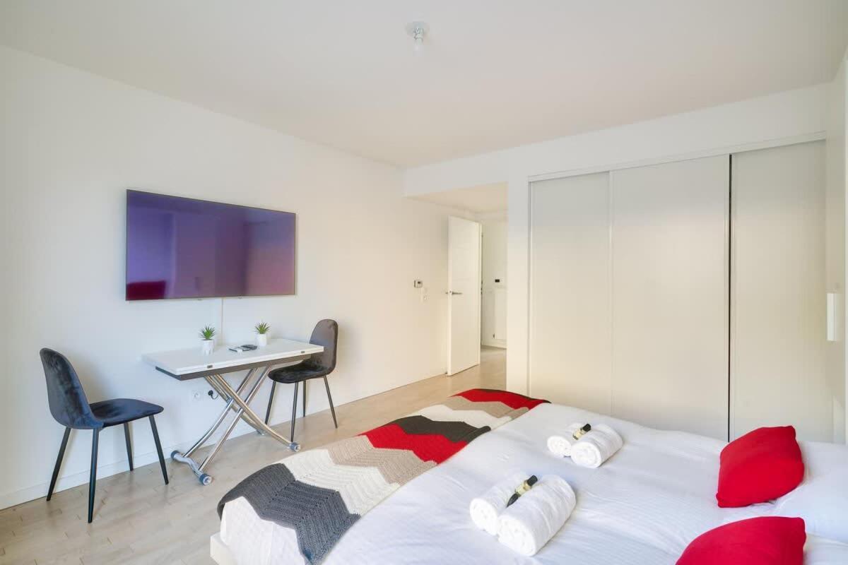 Bel Avec Balcon Parigi